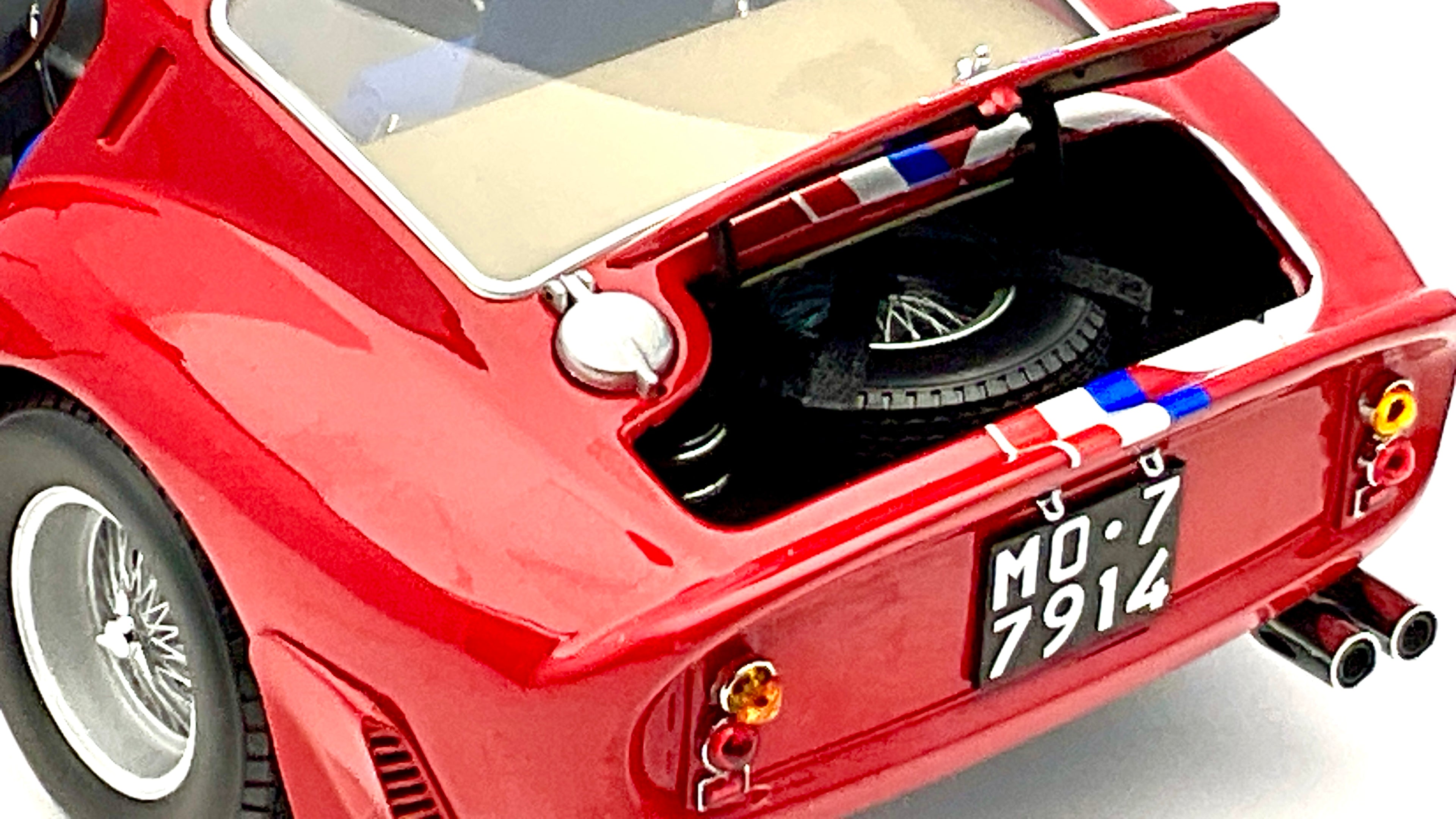 Ferrari 250 GTO #19 Kyosho 08438A Die-Cast 1/18