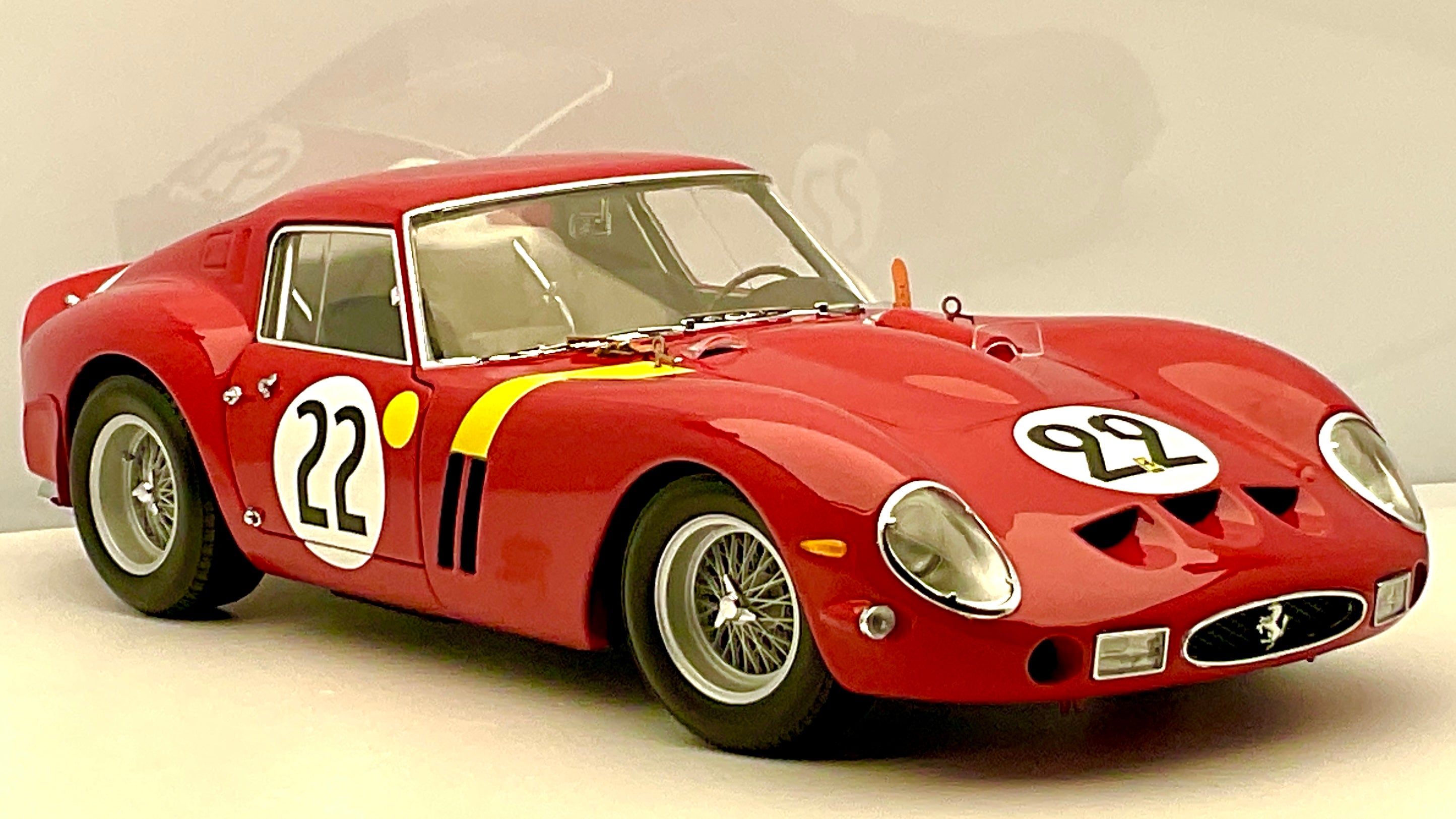 Ferrari 250 GTO #22 , Kyosho 08438B Die-Cast 1/18