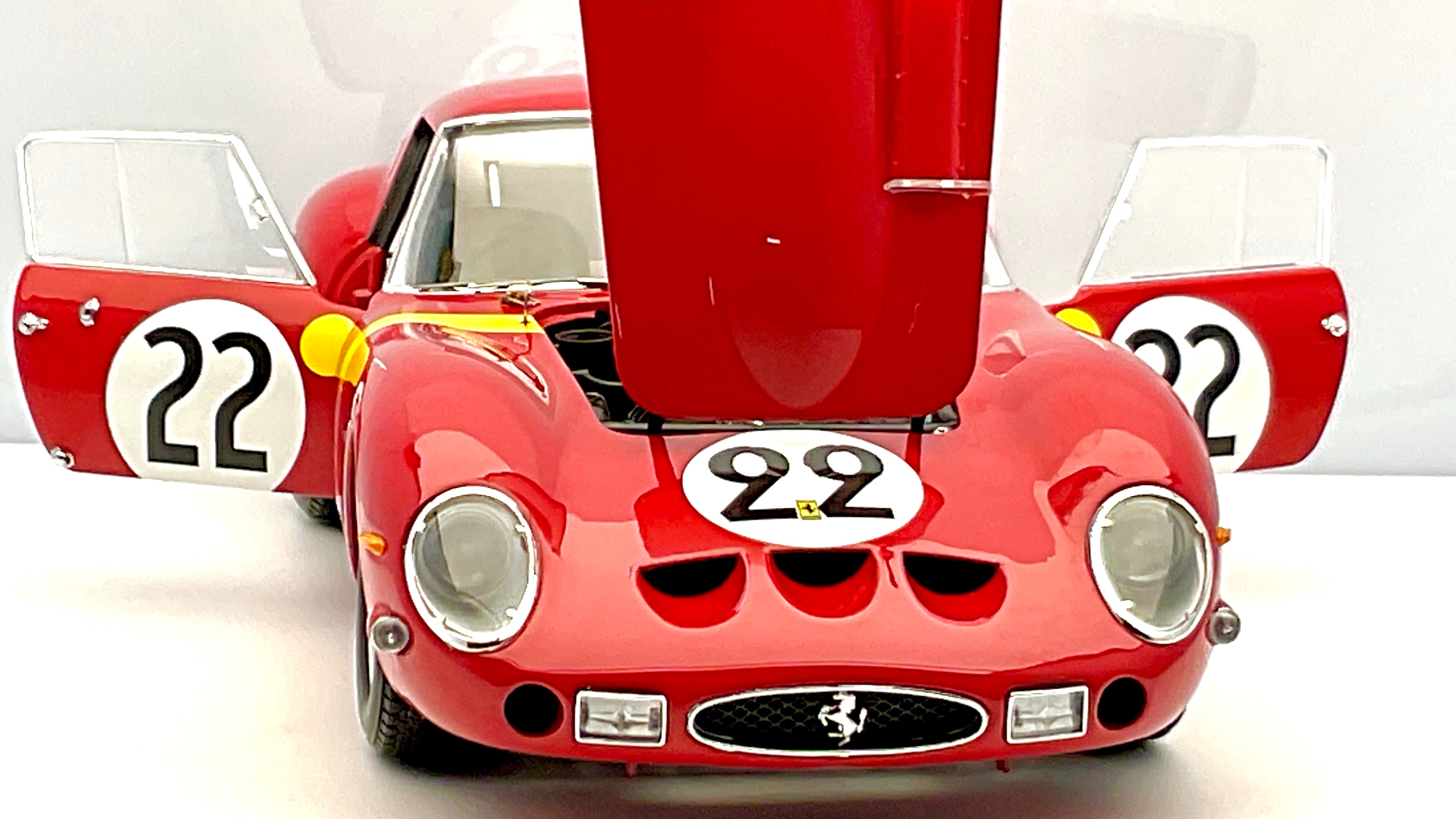 Ferrari 250 GTO #22 , Kyosho 08438B Die-Cast 1/18