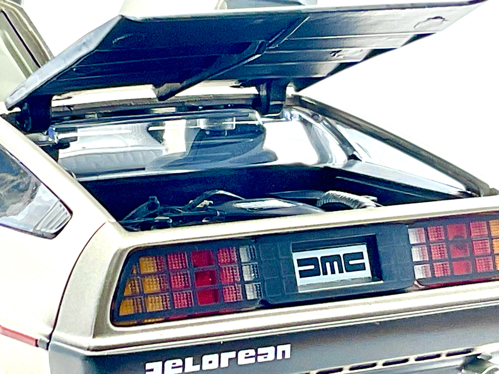 De Lorean DMC , Sun Star 2701 Die-Cast 1/18