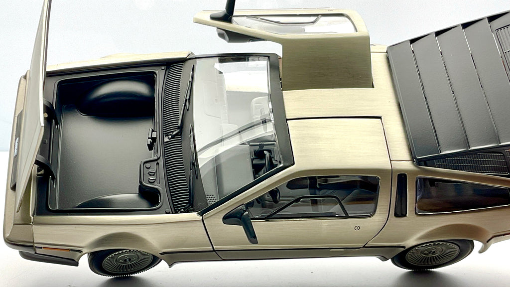 De Lorean DMC , Sun Star 2701 Die-Cast 1/18