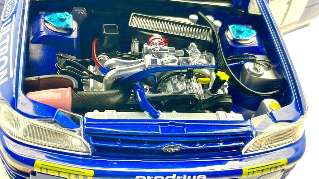 Subaru Impreza #1 , Sun Star 5600 Die-Cast 1/18, vista motore