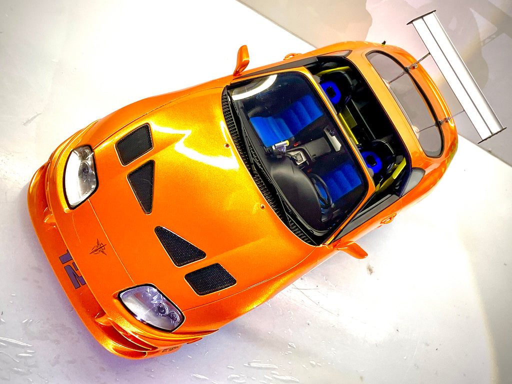 Kyosho KSR12009A – Toyota Supra Fast & Furious arancione 1:12
