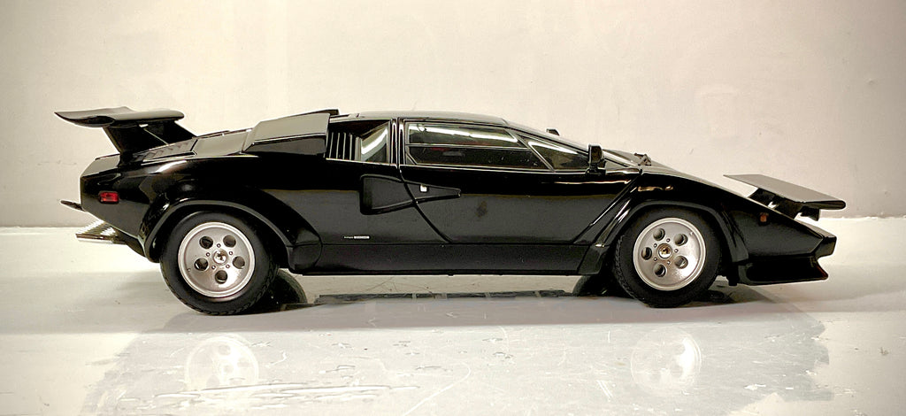 Kyosho 08320BKCR – Lamborghini Countach LP 400S – The Cannonball Run – Nera