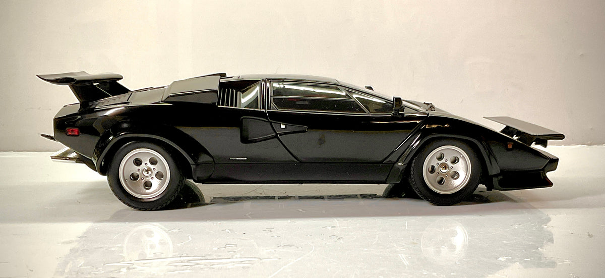 Kyosho 08320BKCR – Lamborghini Countach LP 400S – The Cannonball Run – Nera