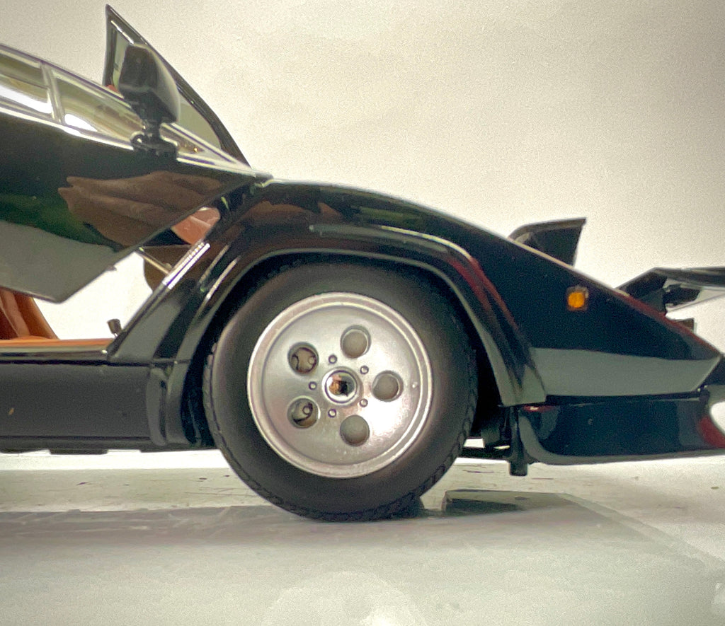 Kyosho 08320BKCR – Lamborghini Countach LP 400S – The Cannonball Run – Nera
