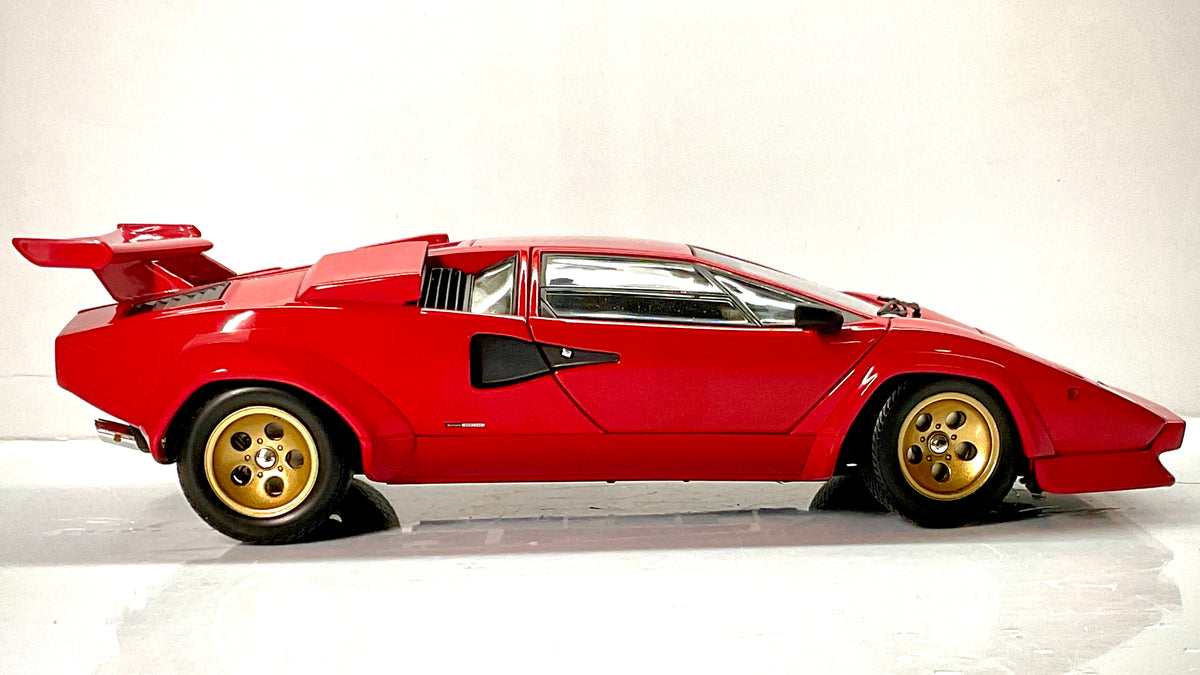 Kyosho 08320RBKG – Lamborghini Countach LP 5000 Quattrovalvole – Rossa con cerchi oro