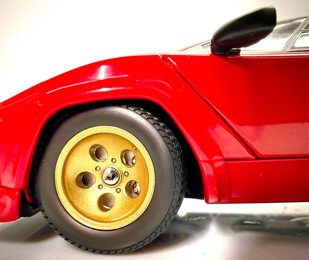 Kyosho 08320RBKG – Lamborghini Countach LP 5000 Quattrovalvole – Rossa con cerchi oro
